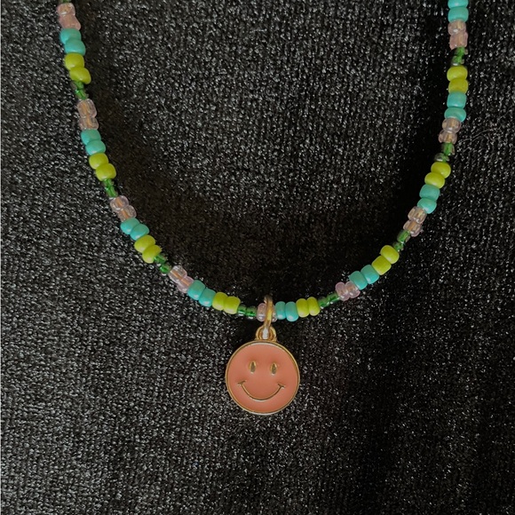 Handmade seed bead necklace with smiley face charm - Picture 3 of 4
